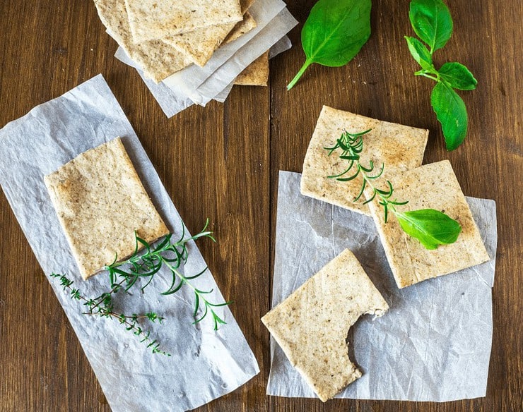 Homemade Almond Herb Cracker Recipe Paleo