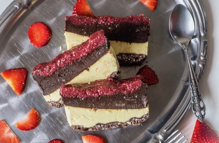 Chocolate & Strawberry Layered No Bake Cake (Paleo & Vegan)