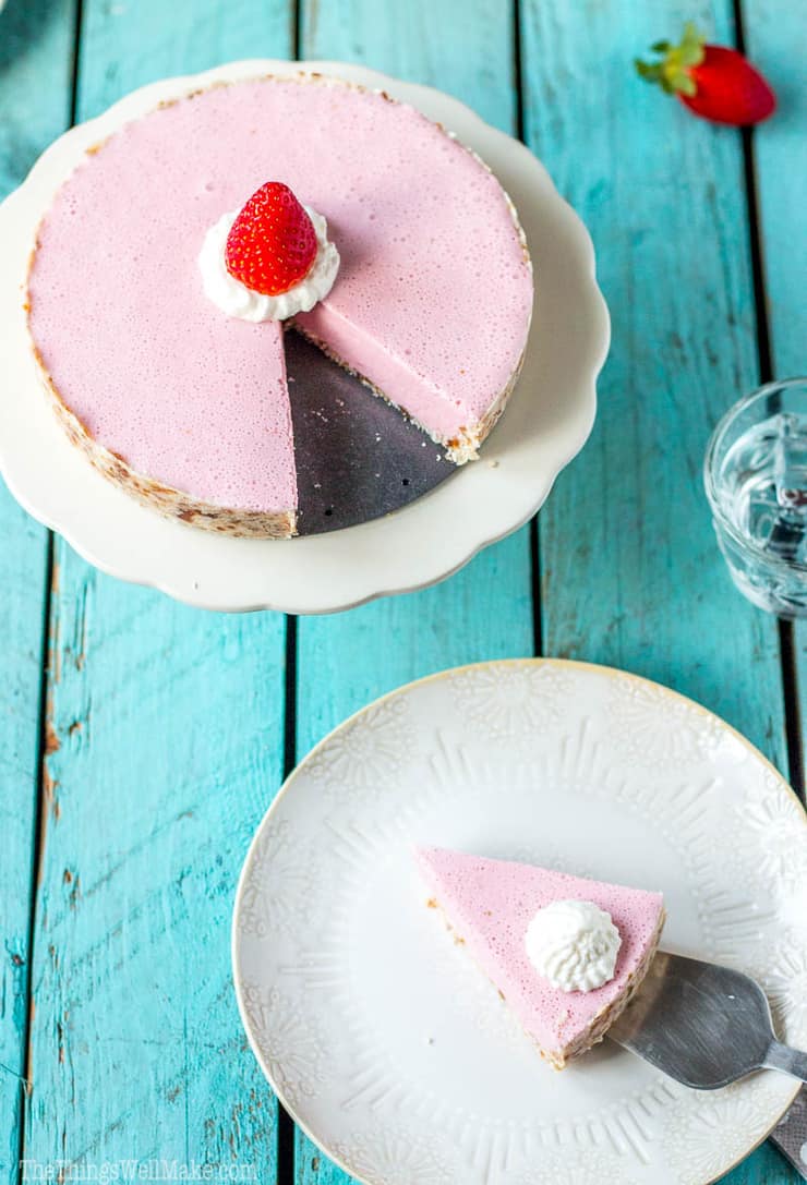 paleo strawberry cream pie