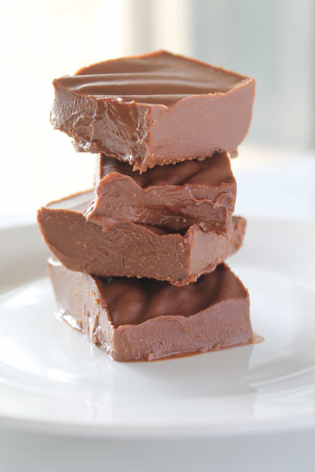 3 Ingredient Chocolate Keto Fudge Recipe (Paleo & Vegan)